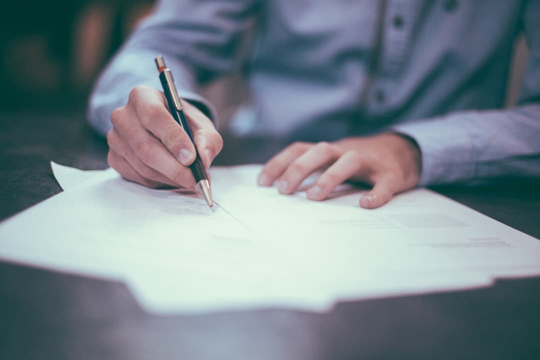 What Every Freelance Writer Should Know Before Signing a Contract