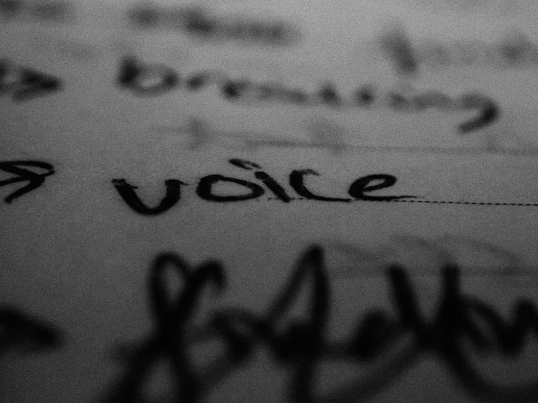 Building a Distinctive Author Voice: Techniques That Separate Memorable Writers from the Rest